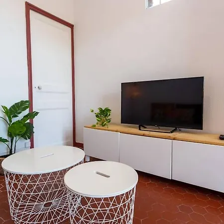 Apartament T2 - 35m2 + Coin Terrasse - Parking Facile *