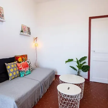 T2 - 35m2 + Coin Terrasse - Parking Facile Apartament